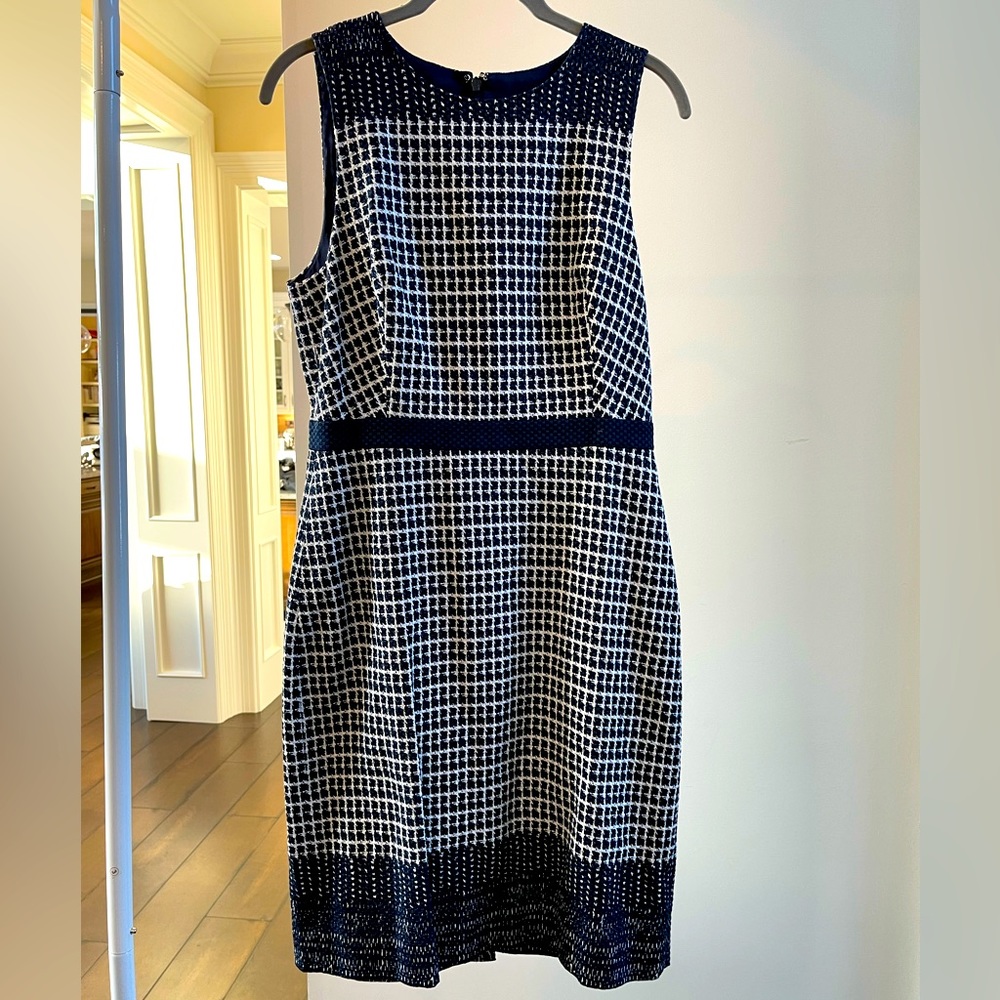 J Crew Navy and White Shift Dress size 6